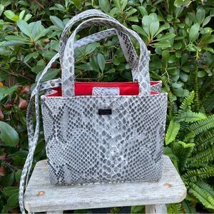 Collections New York Faux Gray Snakeskin Crossbody/Shoulder Bag. EUC!